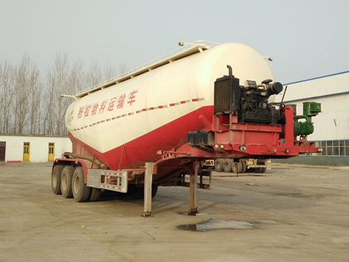 Bulk cement semi trailer