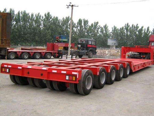 Low bed semi trailer